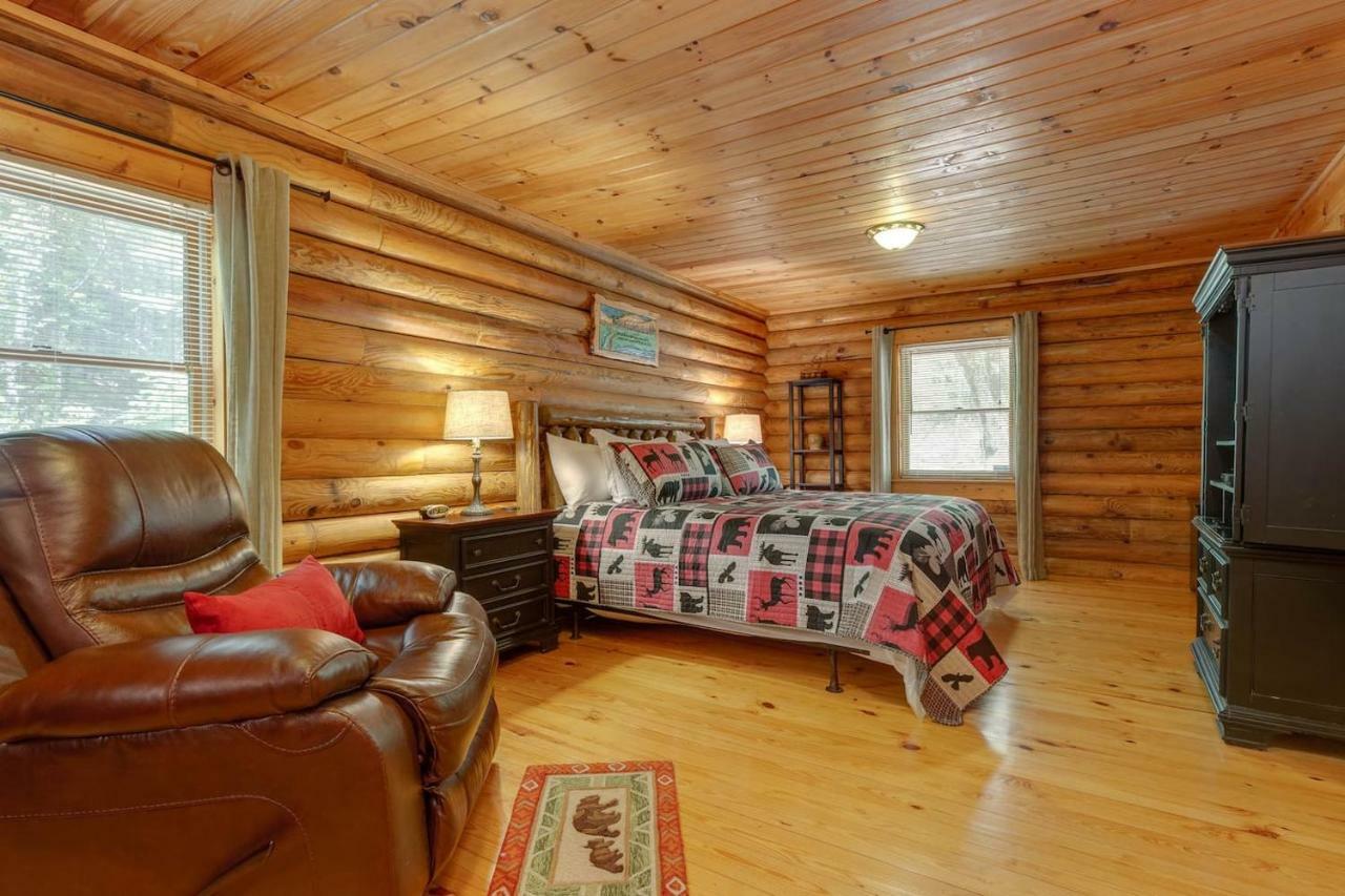 Вилла Log Cabin! 1Mile From The Action! Private Lane! Hot Tub! Pool Table! Пиджен-Фордж Экстерьер фото